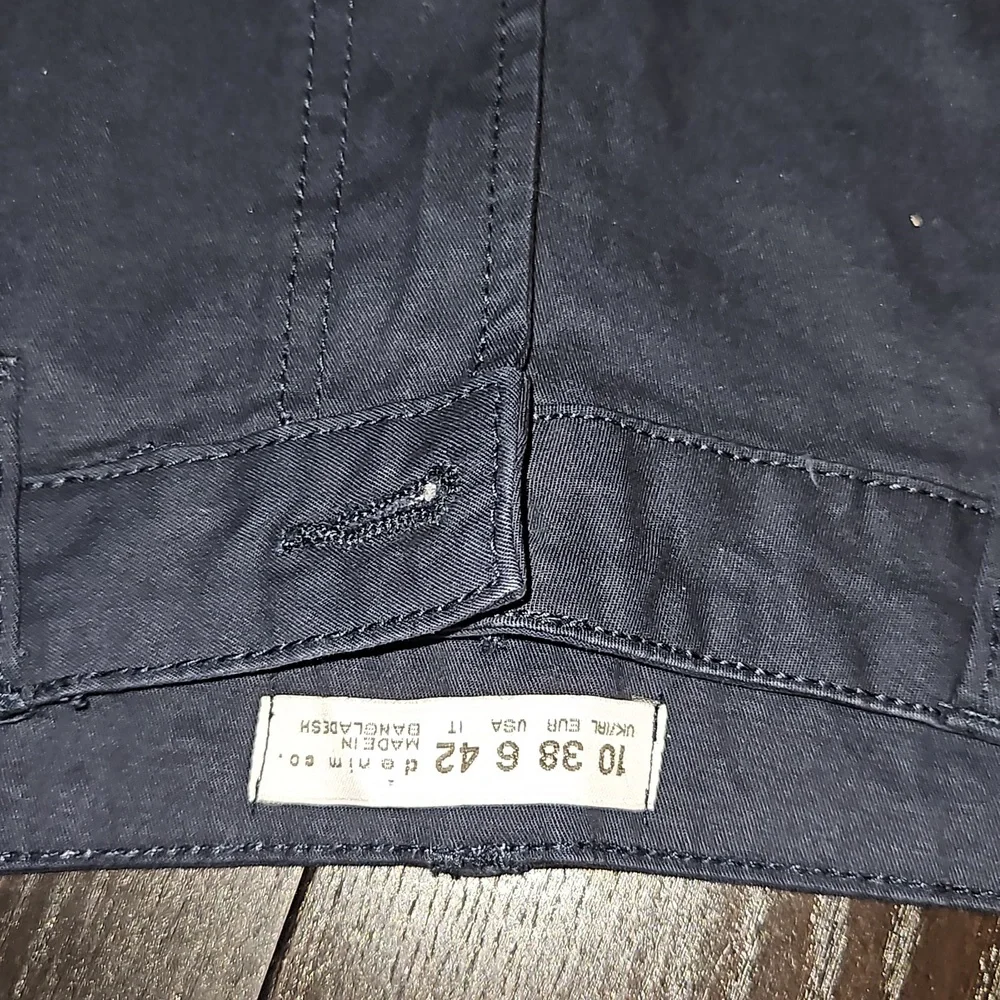 NEW UNWORN womens chinos type smart shorts navy blue UK10, slight stretch - Picture 4 of 9